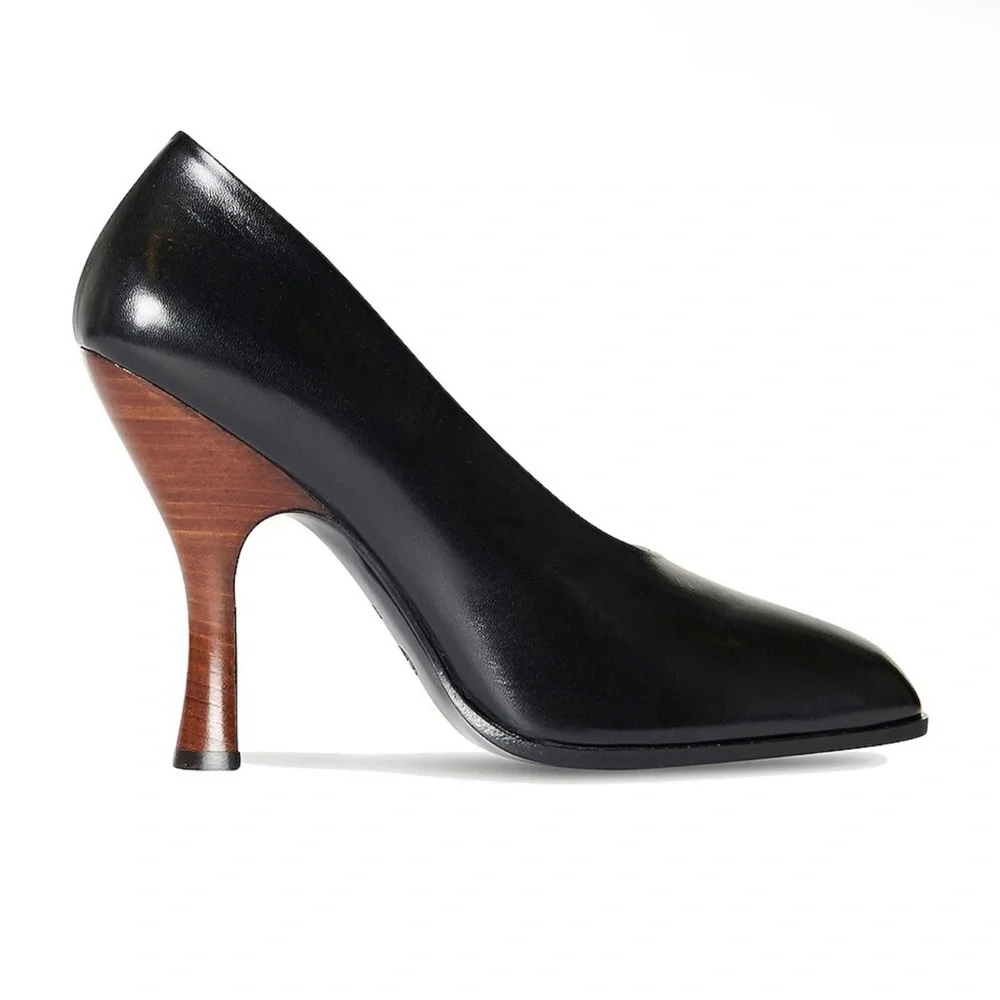New THE ROW Leather Pumps - Picture 2 of 12